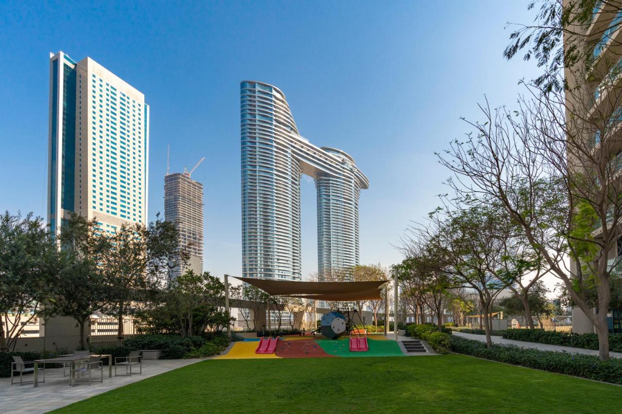 Prestige Living 1Br With Full Burj Khalifa View By Auberge Dubai Exteriör bild