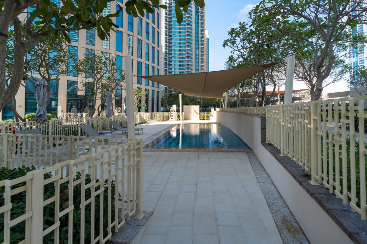 Prestige Living 1Br With Full Burj Khalifa View By Auberge Dubai Exteriör bild